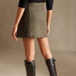 Banana Republic Olive Pencil Mini Skirt for Work